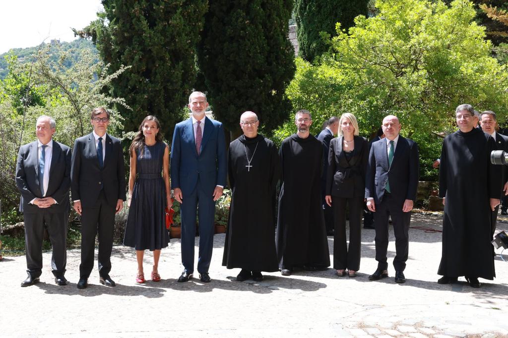 "Seamos constantes en la renuncia a los discursos totalitarios, las identidades excluyentes, los extremismos y las pretensiones de superioridad moral". 
Le legitima un dictador criminal y el supremacismo de una España que desprecia toda realidad y cultura no castellana.#vergüenza