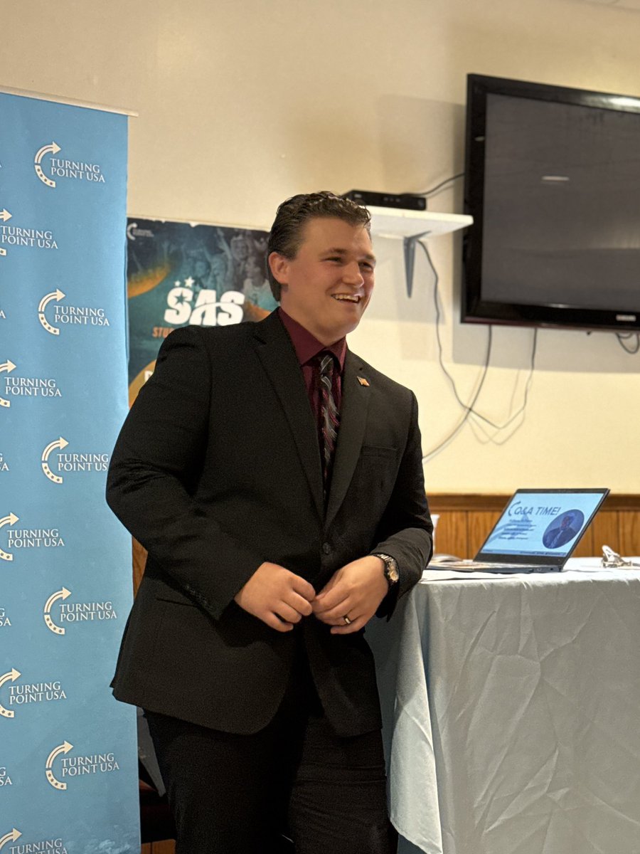 astpierre55's tweet image. Westminster, MA brought the energy yesterday for a great town hall discussion 🗣️
@TPUSA is bringing people together and our voices are rising at levels never seen before 🇺🇸
Summer 🟰 mobilizing patriots 🦅
#TownHall #ComeTogether #BuildingForTheFall