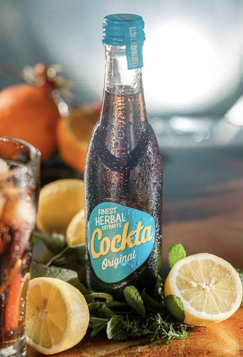 Ah, mi ne moramo da koristimo AI da bismo izgledali sexy. 😉