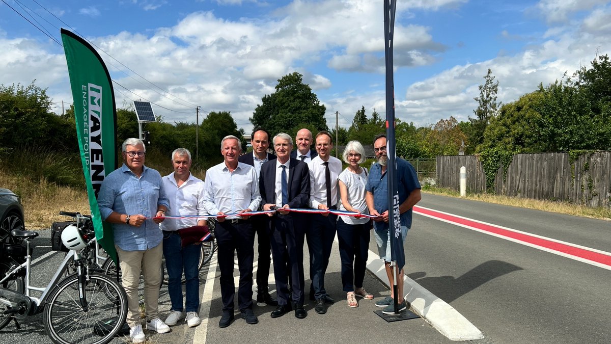 [#ROUTE] 🚴 Inauguration de la voie douce, rue Berthe Marcou, qui relie <a href="/change53/">Ville de Changé</a> à Saint-Jean-sur-Mayenne. Un aménagement d’envergure réalisé par le Département.