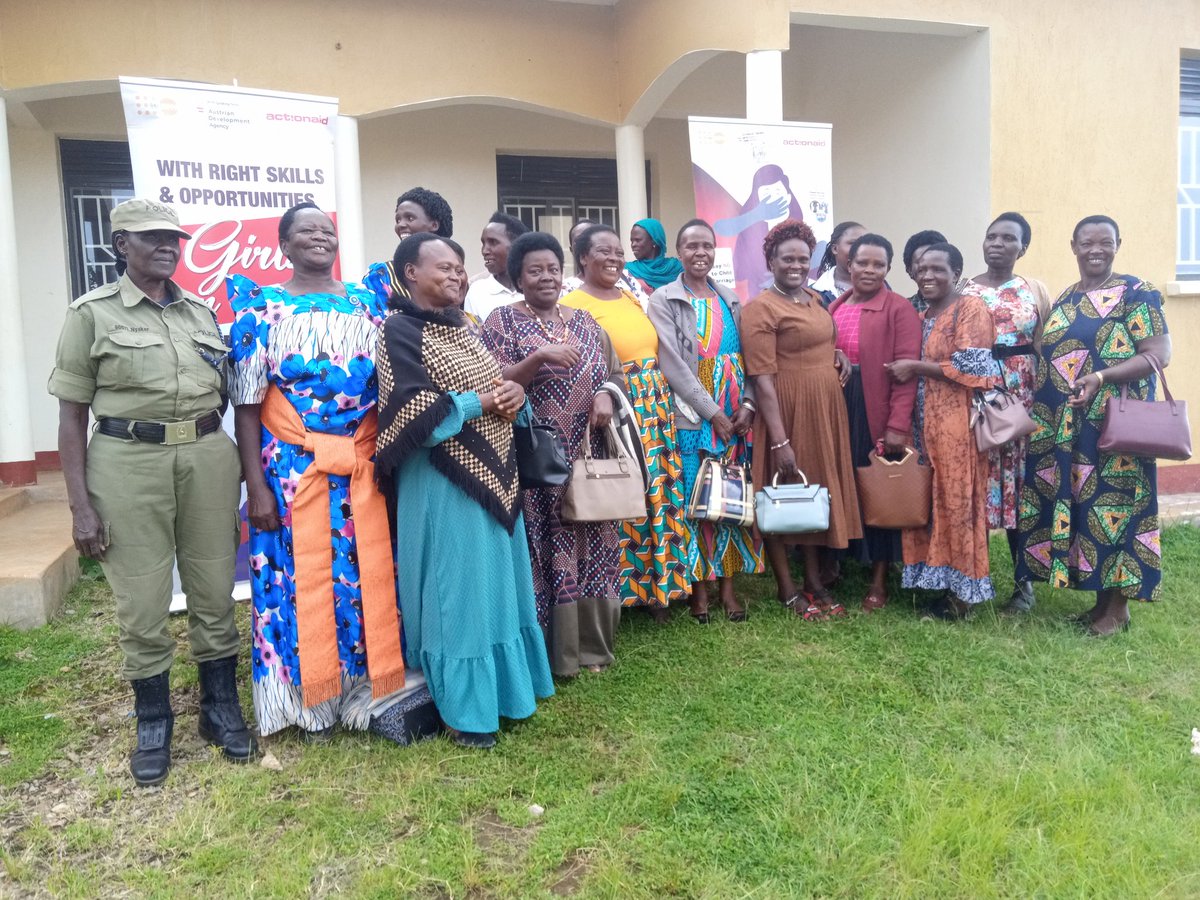 Akundaboona's tweet photo. Some of the women leaders from the Sebei Sub-region, including wives of cultural leaders, politicians, members of cultural institutions, and community role models pledge to end Female Genital Mutilation (FGM) following a high-level dialogue at Kween District Local Government. https://t.co/aHB1ssHDgA