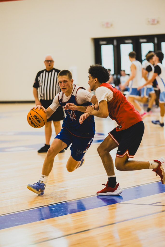 TheDrewRempel's tweet image. π
@BCATHOOPS @wcsPHShoops @CoachJ_Street @michaelmcnutt0 @TNUNITEDHOOPS