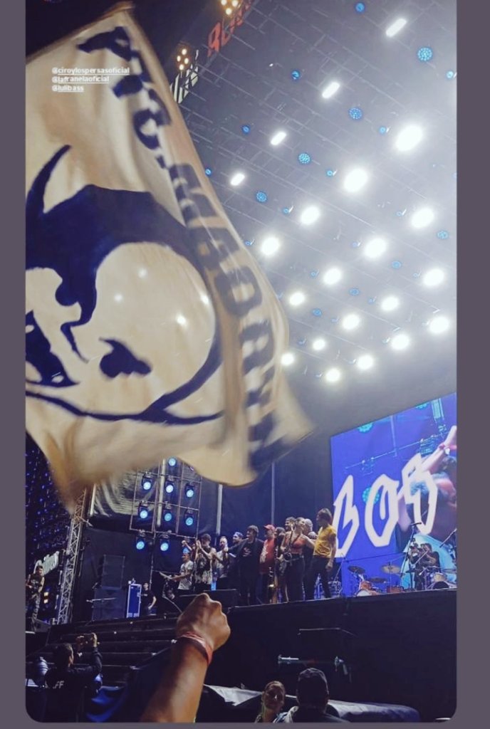 Soñaba con 1 y fueron 6 para mi.
2 La Plata
1 Cosquin
2 parque de la ciudad de Bs As
1 River Plate

Gracias <a href="/OficialPiojos/">Los Piojos Oficial</a> que sea un hasta luego.
Hasta donde estes,a donde vallas..