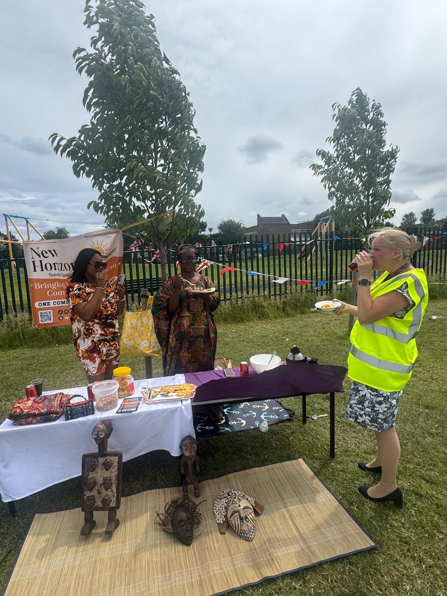 NewHorizonSun's tweet photo. It was a pleasure to attend the Hudson Road Primary schools summer picnic, and host an information table featuring samples of African snacks and drinks. https://t.co/GrrL2a9r4o