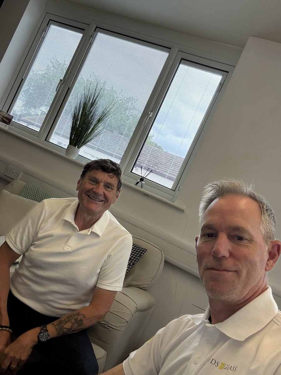 Always good to meet up with old friends from the industry, Martin has been through a tough time, he supported Me back in 2008 when I needed it, now it’s my turn

Always a chin up kinda guy, my kinda guy 👊🏼