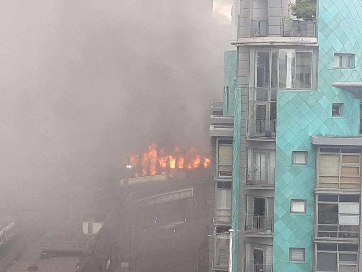RoreyS's tweet image. Awful such an icon building in Manchester is on fire