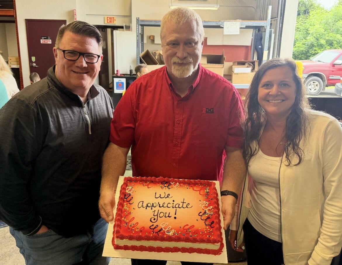 EDCI_IT's tweet photo. We’re so grateful for our employees &amp; their dedication! Earlier this month, our local team enjoyed a lunch together, while our remote teammates joined in on a fun virtual activity. No matter where we are, we’re thankful for each and every one of our amazing employees! ❤️ https://t.co/tsLgEkc3Ji