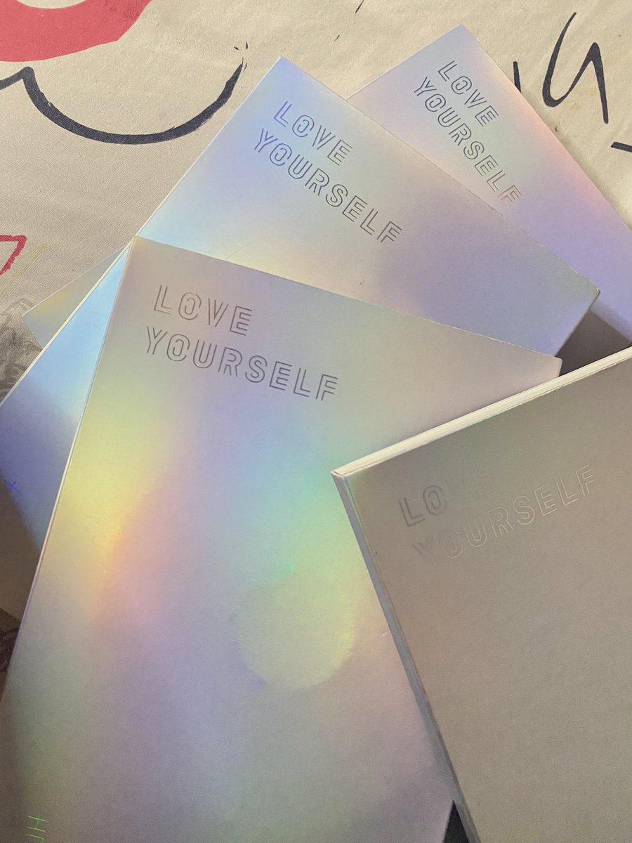 _ellyscart's tweet photo. WTS LFB IC QS PH

💐 BTS - LOVE YOURSELF ‘Self’ Album (pb +cds)
💐 120 ea
💐 condi 7/10 x to sensi (last pic= flaw)

dm me or comment to claim! 

bangtan collection merch rm jin suga jhope jimin v jungkook pc dvd wtb lfs https://t.co/8SXM2ZFCsu