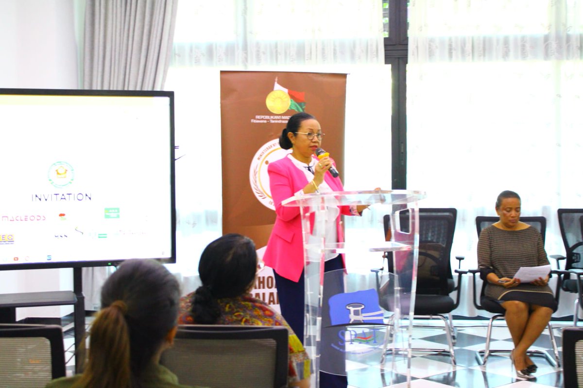 OMS Madagascar (@omsmadagascar) on Twitter photo 🏥 À Toamasina, l’ <a href="/OMSMadagascar/">OMS Madagascar</a> appuie les Journées Portes Ouvertes des hôpitaux privés de l’Est 🇲🇬.
Objectif : renforcer la collaboration public-privé pour un système de santé plus performant, centré sur les besoins de la population.
#SantéPourTous 🏥 À Toamasina, l’ <a href="/OMSMadagascar/">OMS Madagascar</a> appuie les Journées Portes Ouvertes des hôpitaux privés de l’Est 🇲🇬.
Objectif : renforcer la collaboration public-privé pour un système de santé plus performant, centré sur les besoins de la population.
#SantéPourTous