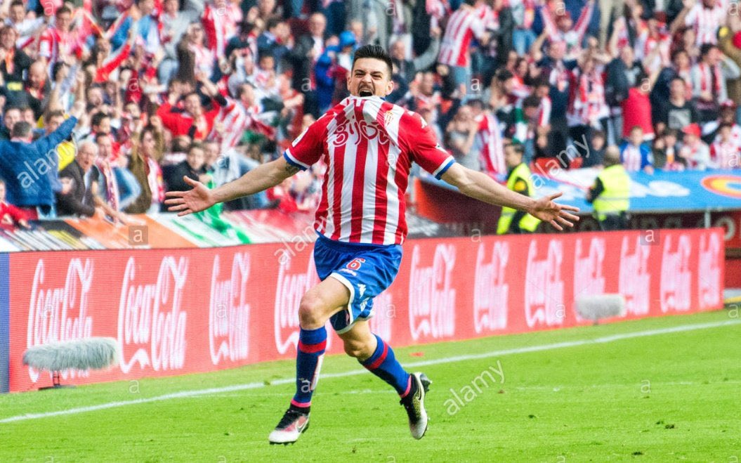 Clarkismo tweet media