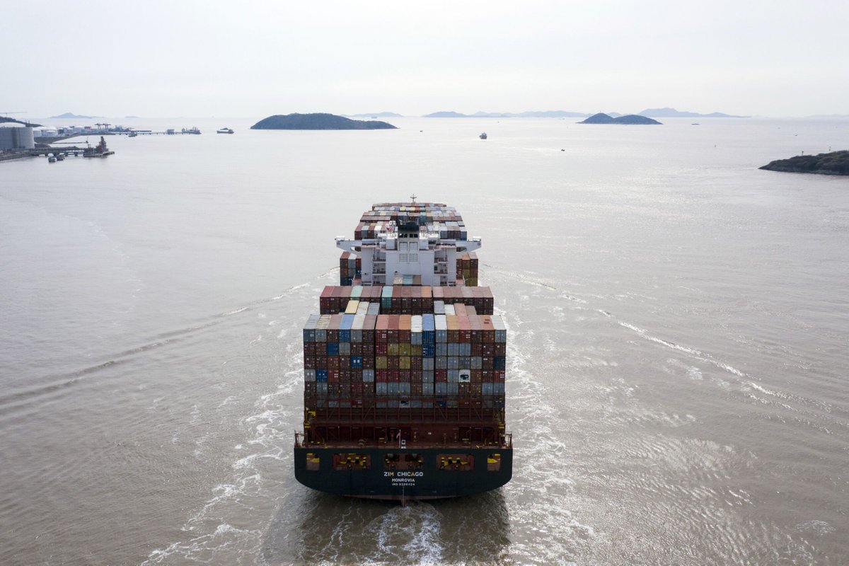 Nuclear-Powered Cargo Ships Promise Cleaner Transport but Could Be Hard to Insure carriermanagement.com/news/2025/06/1… #insurance #cargoinsurance #cargoships #shipping