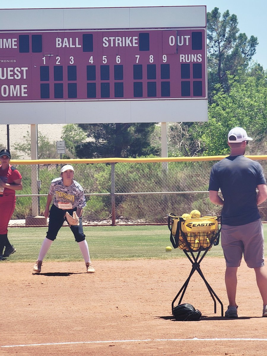 CeliaMarquez25's tweet image. What a great weekend in #LasVegas for the @USAPreps Stars & Stripes softball tournament! I got some great feedback & contine to learn & get better! Vegas will always be special to me...My 1st home! #FastpitchSoftball @LineDsoftball @CoastRecruitsSB @CAASoftballAdv @CoachRC16