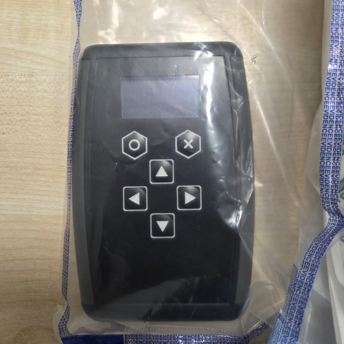 Late Evening on 22/06/2025 EA Proactive Officers chased two Male Suspects on Foot after they made off on sighting Police on Thames Estate, Barking. On an Area Search a Relay Device used to Steal Motor Vehicles was found Discarded in a Bush. Both Males currently in Custody

#EAPRO
