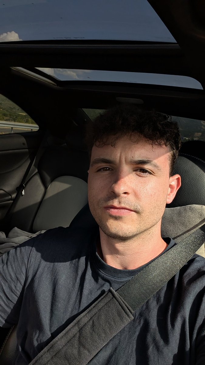 bececom's tweet image. 