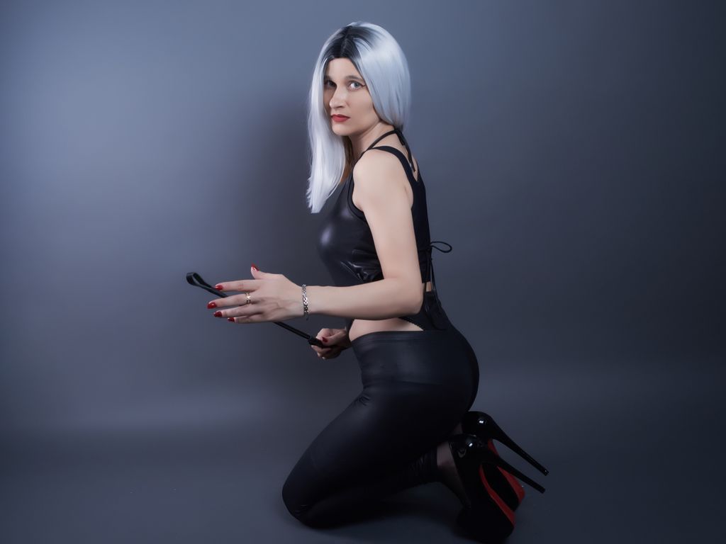 MistressMisty8's tweet photo. I'm online right now on Skyprivate - pay-per-minute system for Skype live shows. Call me right now in private here: https://t.co/6JzKk12Lv0

https://t.co/m9OMZef8IV https://t.co/UHnBzftxzo
