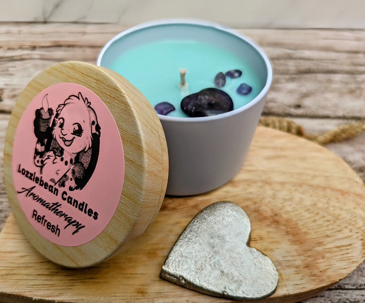 Busy start to the week?

Relax with a refreshing and uplifting scent from our aromatherapy range from migraine Relief to muscle Aches and pains relief or even just a refresh! 

All available on our website
lozziebeancandles.co.uk