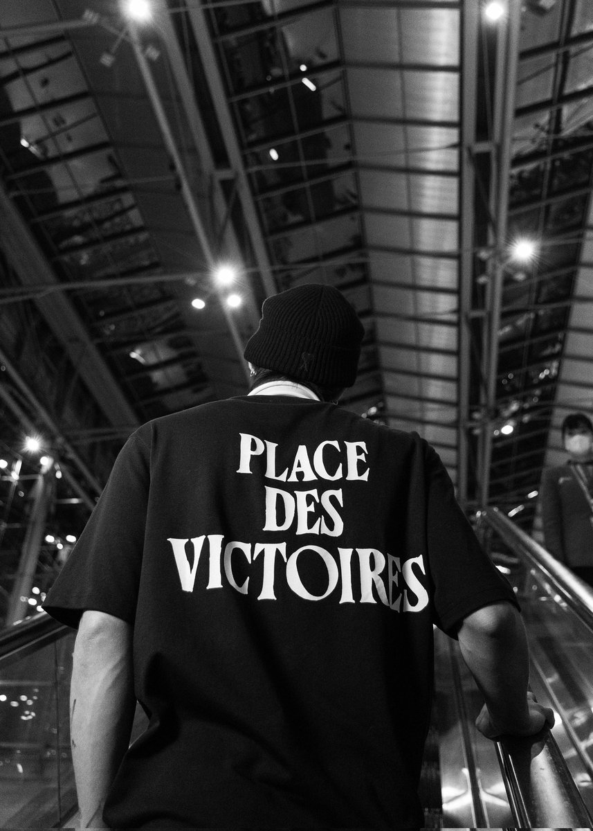 หล่อมากกกกพี่ไบร์ท
ถ่ายมาละก็ชมตัวเองว่าถ่ายมาหล่อ 555
#AmiParisxBRIGHT 
#bbrightvc 
#AmiParis 
#AmiSS26