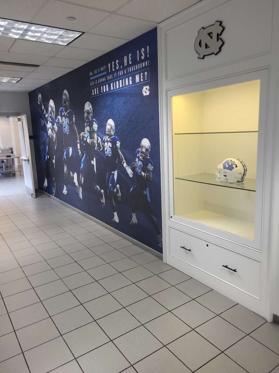 Ak_Crumel's tweet image. Had a great time at @UNCFootball yesterday. Felt good being around the staff and some for the top 27 recruits.