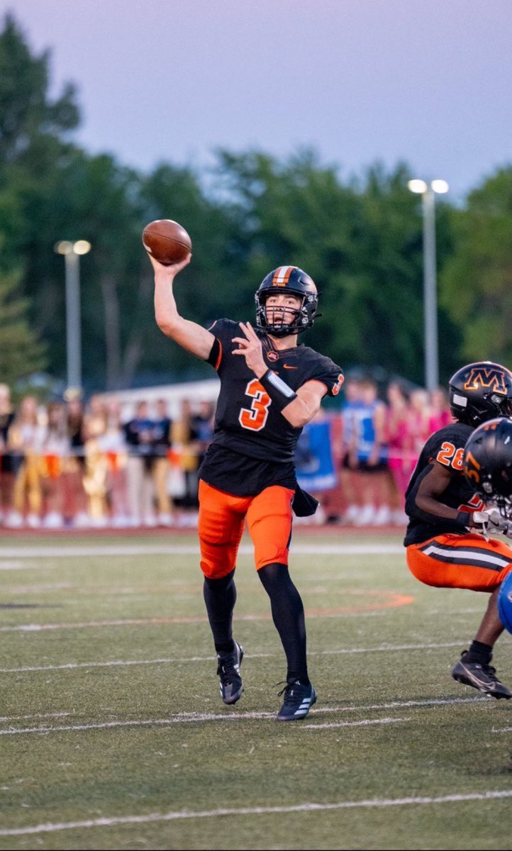 NDNextUp's tweet image. @NDSUfootball Recent Offers

•David Mack/WR, 6’ 170/ Moorhead, MN
@david1mack 

•Jett Feeney/QB, 6’2 195/ Moorhead, MN
@Jettfeeney3 

•Drew Kessel/TE, 6’7 205/Fargo, ND
@DrewKessel5 

•Jaxon Brown/ATH, 5’8 155/ Wayzata, MN
@JaxonBrown5908 

#NDSU #GoBison #RollHerd