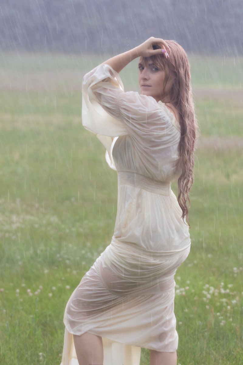 New photoset on patreon 🌧️ link in bio!