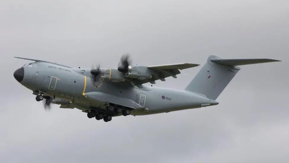 V2boogaloo's tweet image. Considering getting myself stuck in a war zone just so I get an excuse to be flown on one of these babies