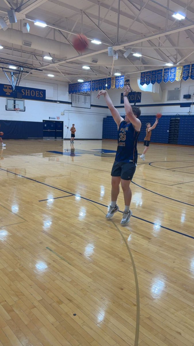 Free throws-50
Two pointers-50
Threes-50
Total-150
<a href="/shoeshoops/">🏀 Coach Reeder 🏀</a>