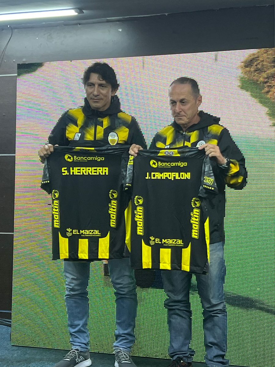 🔝Sergio Darío "Barranca" Herrera (Asistente Técnico) y José Luis Campofiloni (Preparador Físico) formarán parte del Cuerpo Técnico del Deportivo Táchira de cara al Torneo Clausura 2025.

🔛Ambos fueron presentados hace minutos a los Medios de Comunicación en Rueda de Prensa.