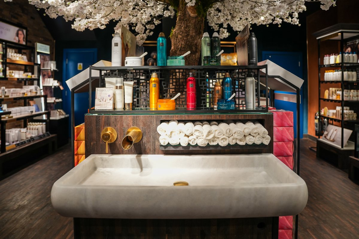 @Ritualscosmetics are coming to Highcross Leicester!

Mark your calendars for Saturday 12th July and join Rituals for store opening celebration with exclusive offers, plus goody bags for the first 50 guests who make a purchase on the day.

#highcross #leiecster #rituals #skincare