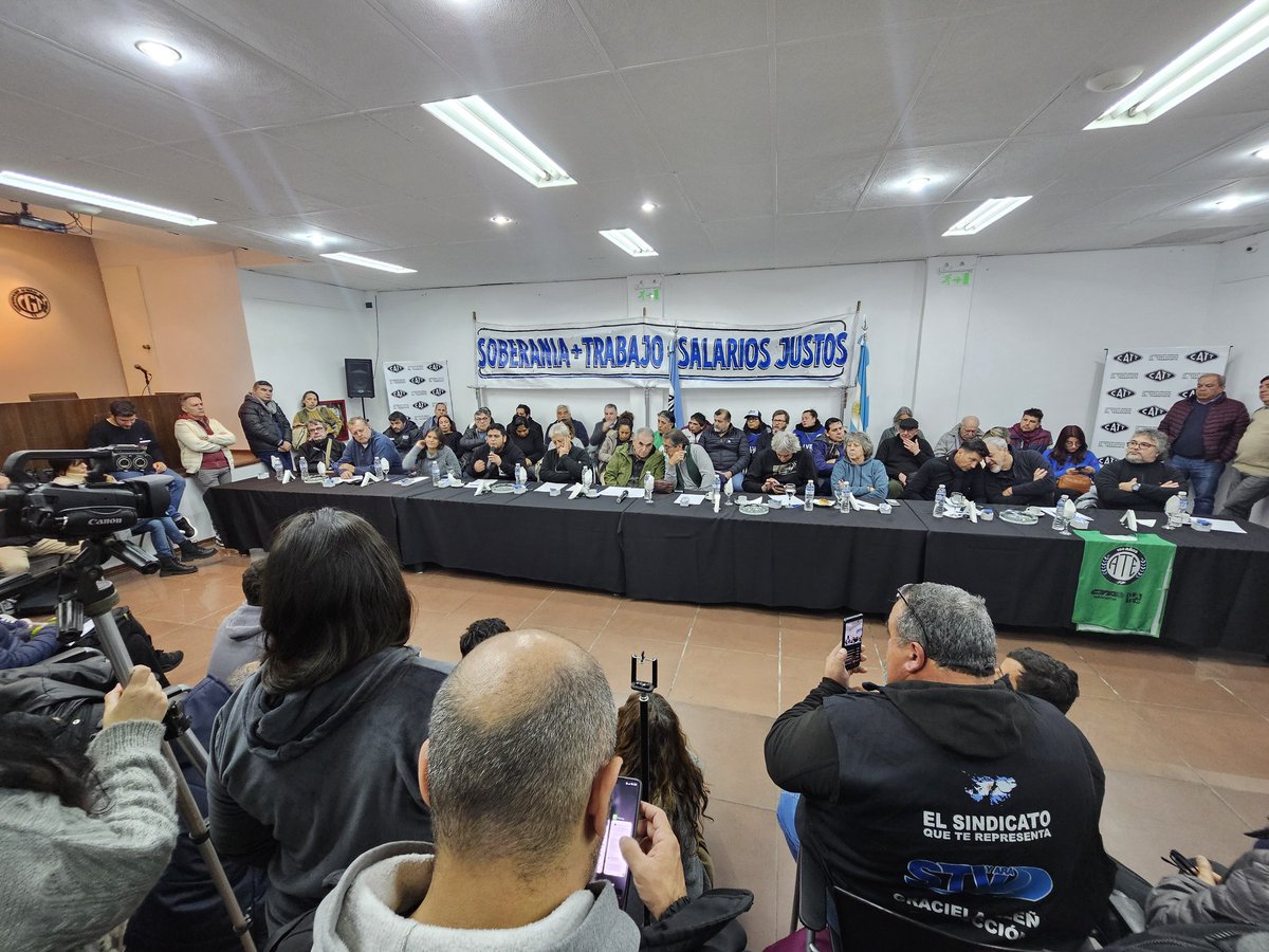 Hoy participamos en la <a href="/CATT_Prensa/">CATT</a> de la conferencia  del Frente de Lucha por la Soberanía, el Trabajo Digno y los Salarios Justos.

Este miércoles 25, junto a más de 70 organizaciones gremiales y sociales, nos movilizaremos al Ministerio de Desregulación del Estado en rechazo a