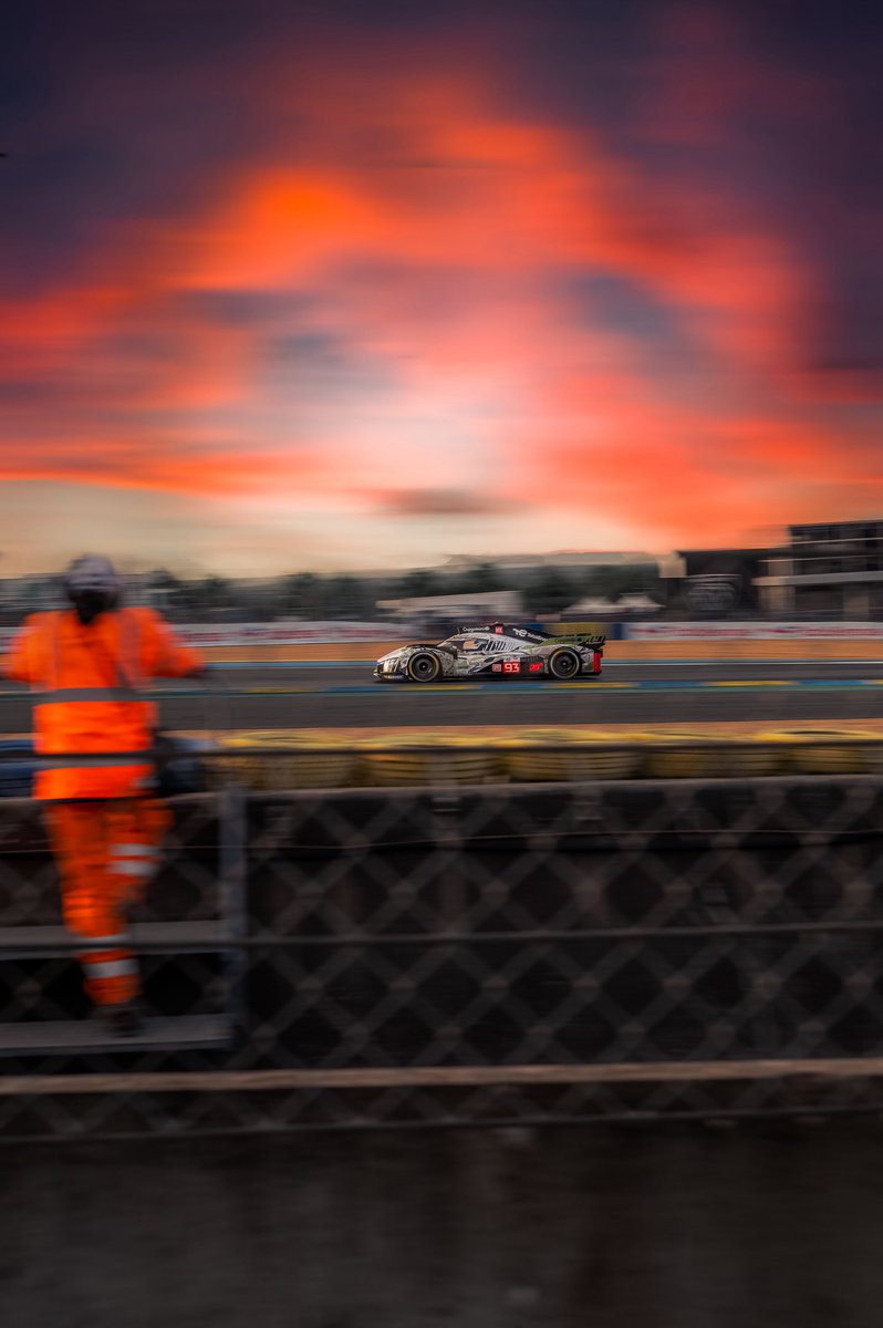 Alan (@911addict_) on Twitter photo Peugeot 9X8 EVO - Le Mans 2024 🌅
Si on peut refaire comme l’année passée et que vous arriviez à ce que <a href="/peugeotsport/">Peugeot Sport</a> voit les photos 💛💚 Peugeot 9X8 EVO - Le Mans 2024 🌅
Si on peut refaire comme l’année passée et que vous arriviez à ce que <a href="/peugeotsport/">Peugeot Sport</a> voit les photos 💛💚