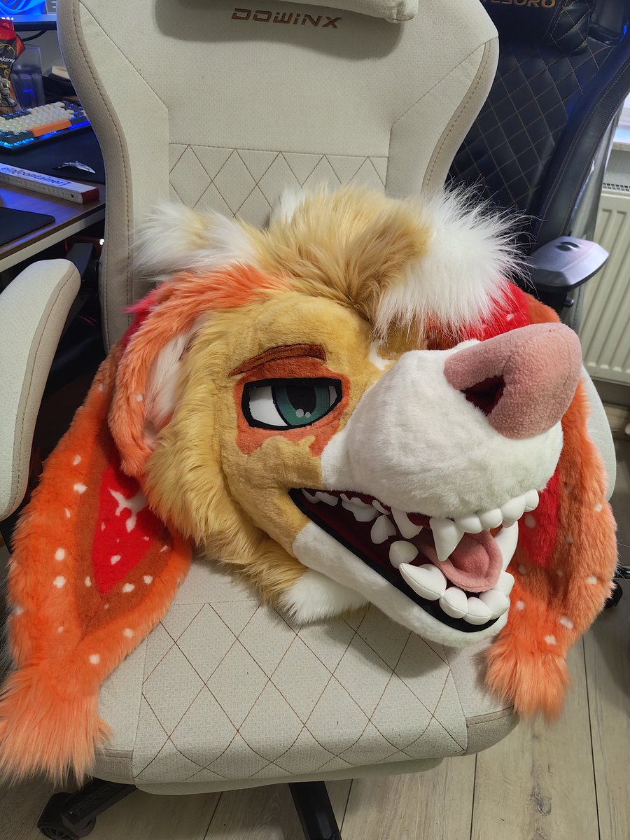 TinyKobl's tweet photo. Finished head for VampyraDrake.
She won this head as a raffle back in Fall last year and I had been working on it besides commissions.
I tried some new things here, like the details on the roof of the mouth and these floppy ears!
I really love these teeth!
#fursuitmaker #fursuit https://t.co/YzQ5sJ8Jxl