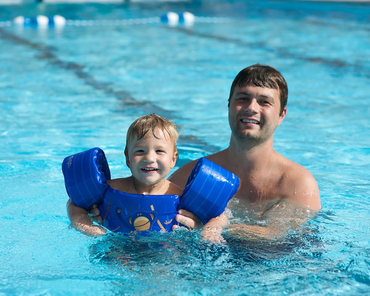 With high temperatures across the city, it's important to take care of yourself and check in on others. Stay hydrated, put on sunscreen, wear a hat and seek out air-conditioned spaces when possible. ☀️

🏠 Our community centres, libraries and facilities are great places to cool