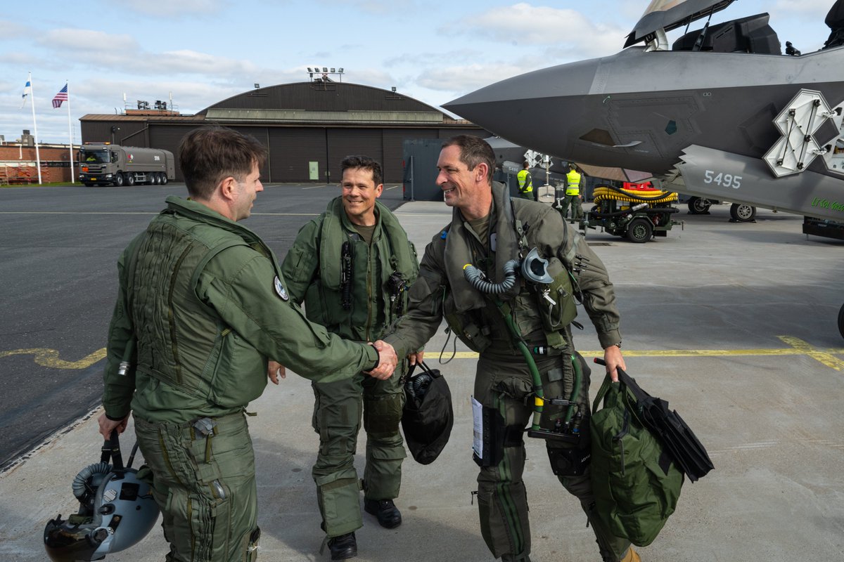 Enhancing Global Partnerships 🌍

F-35 pilots from the 48th Fighter Wing at RAF Lakenheath, UK, and the Finnish Air Force exchange greetings at Rovaniemi Air Base in Finland during exercise Atlantic Trident 25, a NATO warfighting event designed to ensure security and stability