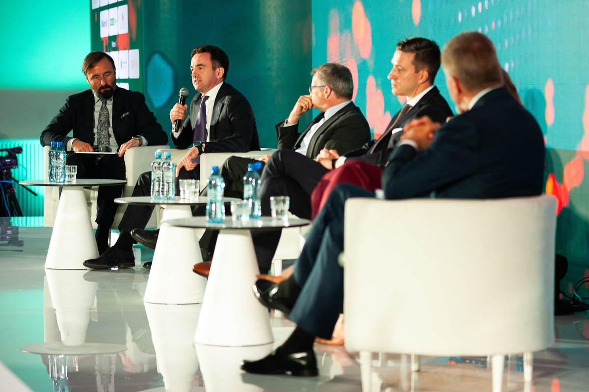 GPW (@gpw_wsexchange) on Twitter photo Jak zachęcić Polaków do inwestowania i wzmocnić zaufanie do rynku? O tym rozmawialiśmy podczas XIX Forum Funduszy w Nałęczowie. GPW stawia na edukację, ład korporacyjny i rozwój funduszy wspierających transformację gospodarki.
#GPW #ForumFunduszy #Inwestowanie <a href="/IZFiA_/">Izba Zarządzających Funduszami i Aktywami</a> Jak zachęcić Polaków do inwestowania i wzmocnić zaufanie do rynku? O tym rozmawialiśmy podczas XIX Forum Funduszy w Nałęczowie. GPW stawia na edukację, ład korporacyjny i rozwój funduszy wspierających transformację gospodarki.
#GPW #ForumFunduszy #Inwestowanie <a href="/IZFiA_/">Izba Zarządzających Funduszami i Aktywami</a>