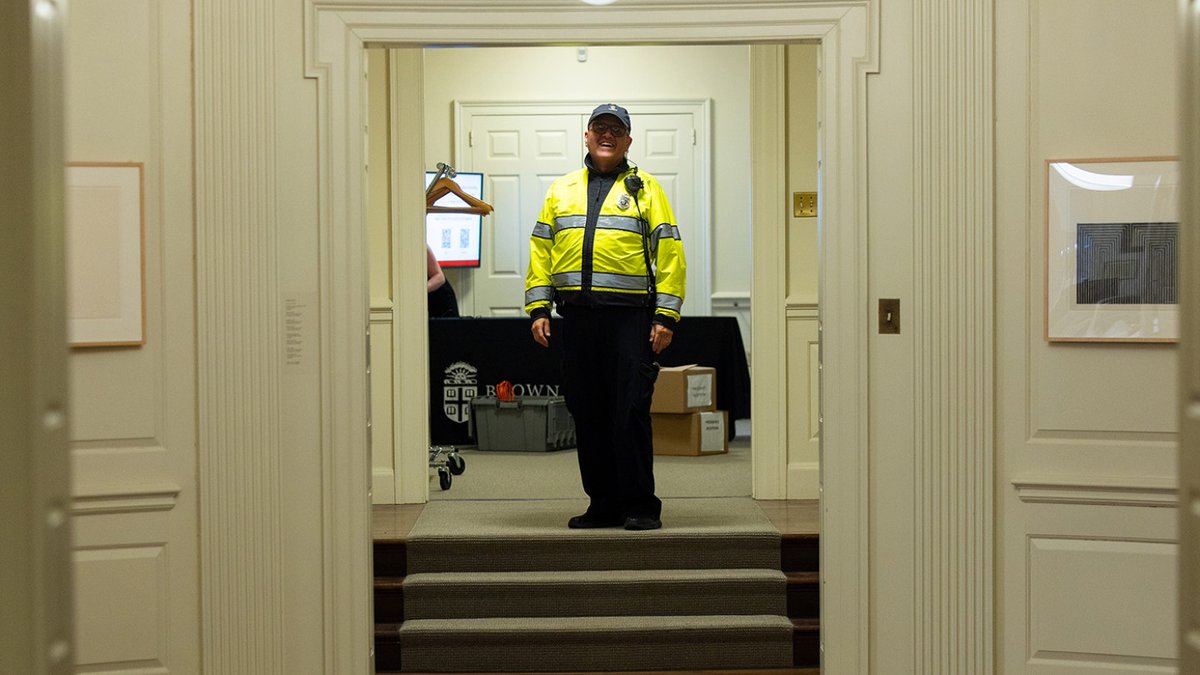 Have you met PSO Lenny Ballesteros? 👮🏻‍♂️🦺
He’s a history buff 📜, science enthusiast 🧪, and always ready for a great conversation. Catch him around University Hall or the Main Green!

Read his Staff Spotlight ⬇️
🔗 bit.ly/4kR4HcB