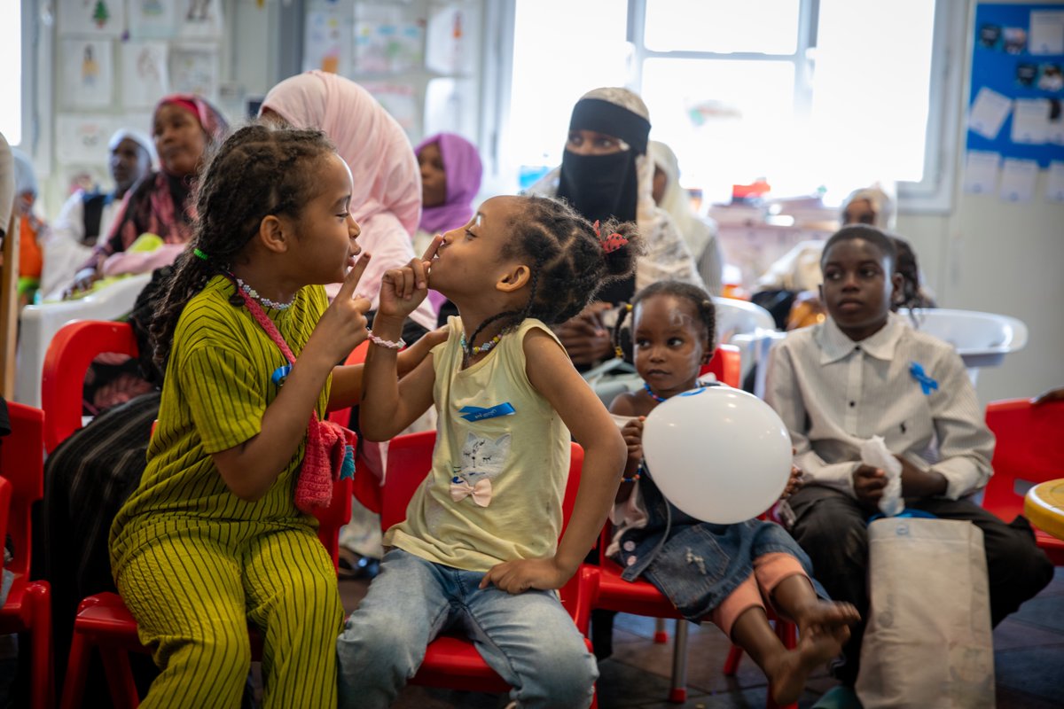 UNHCRLibya's tweet image. 🧵

1/

A bracelet.
A canvas.
A story of strength.

On #WorldRefugeeDay, these moments speak louder than any words.

#WithRefugees