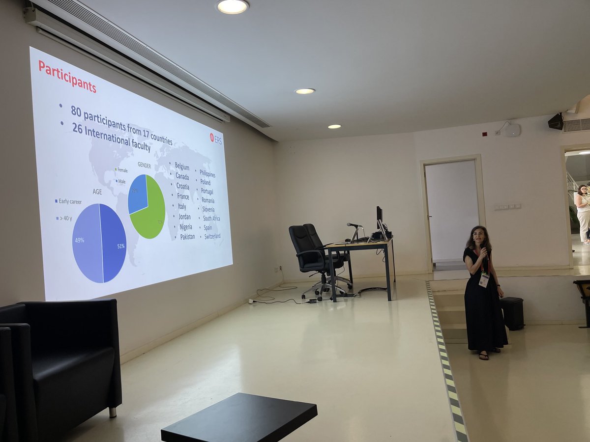 Prof ⁦<a href="/AldaMar27171609/">Alda Marques</a>⁩ kicking off the amazing ⁦<a href="/EuroRespSoc/">ERS</a>⁩ PG Course on #PulmonaryRehabilitation in Aveiro (Portugal). Three days of intense and insightful talks and workshops. Very glad to co-chair!