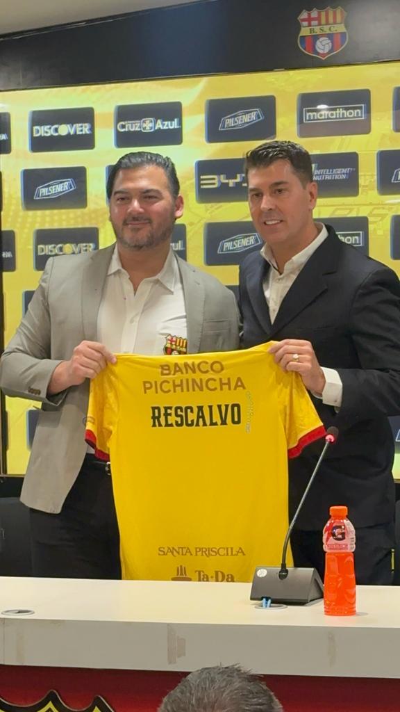 Barcelona presentó a Rescalvo‼️