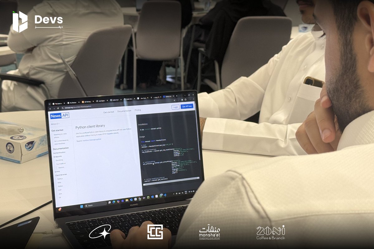 SCC_CCIS's tweet photo. ختامها مسك! 💻🔥
اليوم الرابع والأخير من معسكر Devs كان حافلًا بالتطبيقات العملية وتعلم الاتصال بواجهة برمجة التطبيقات (APIs)
قدّم اليوم الأخير المهندس محمد العنزي @ix_xia بأسلوبه المتميز، وساهم في ترسيخ المفاهيم وتوضيح خطوات بناء التطبيقات باحترافية📱
لقطات من اليوم الأخير📸 https://t.co/pVg5JlElcK