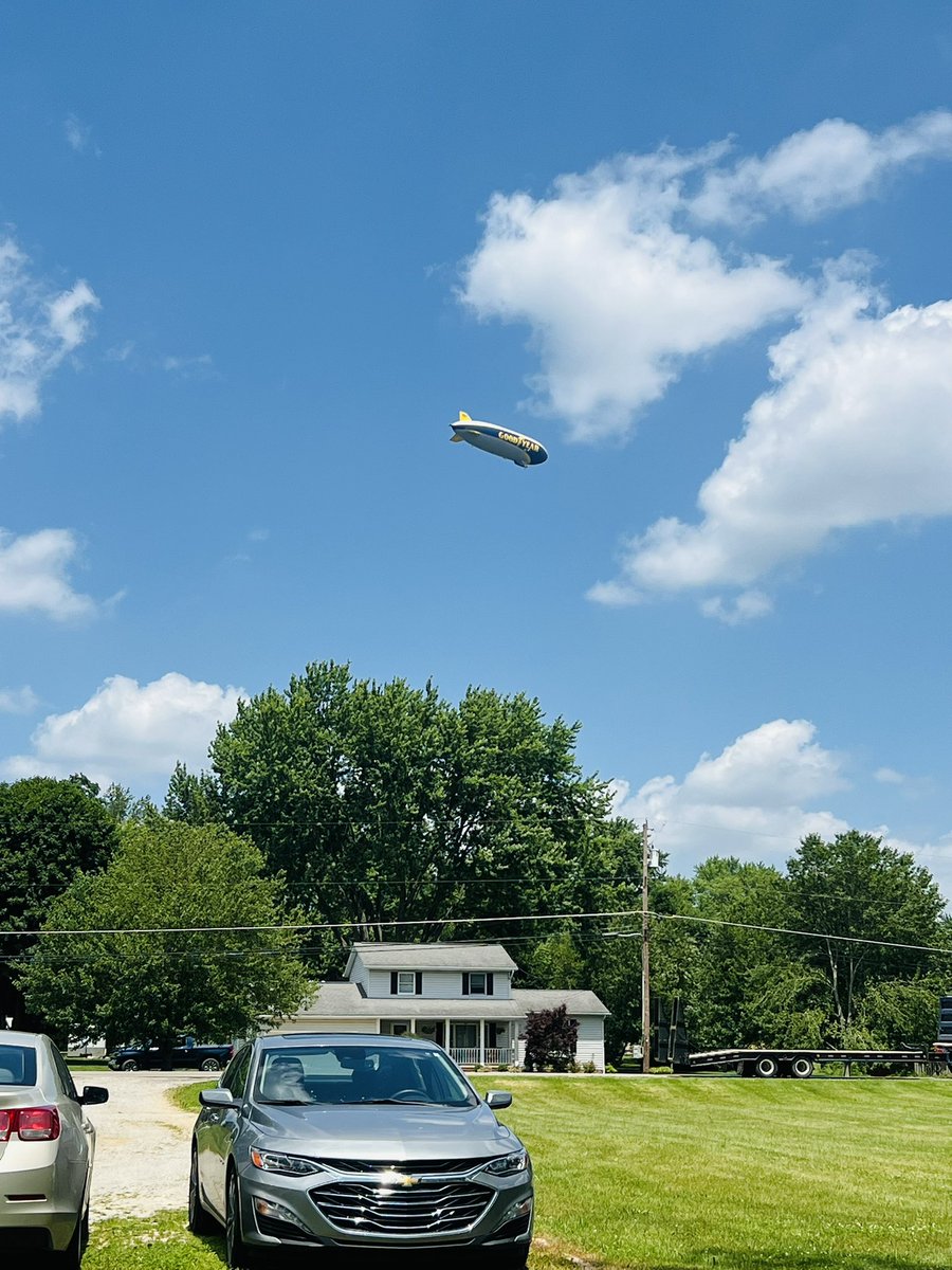 😎Does everyone know I’m NAKED in the POOL ???? First it’s Chinook helicopters now it’s the Goodyear blimp??