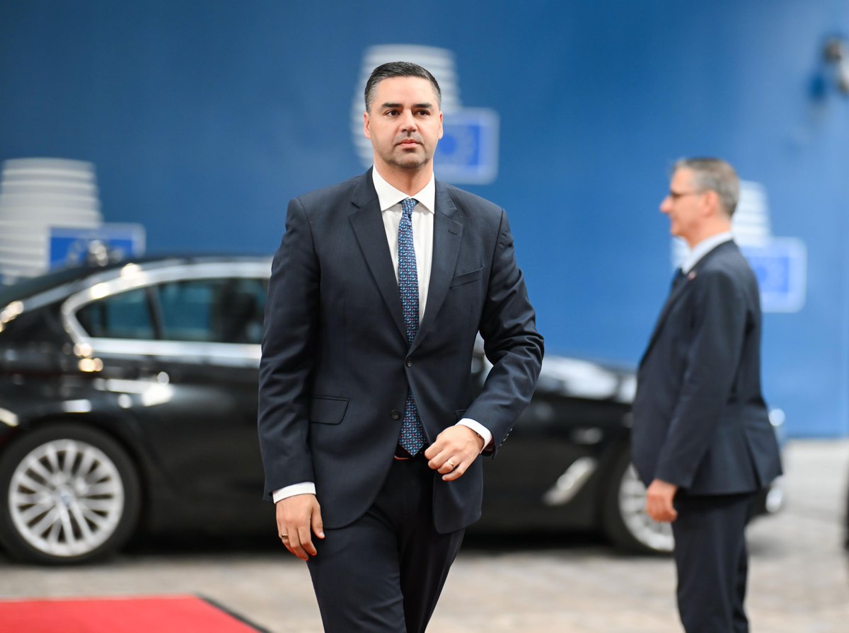 MFTMalta's tweet image. During today's EU Foreign Affairs Council, @DeputyPMIanBorg encouraged international mediatory efforts to avoid regional spillover of the Israel-Iran escalation.
gov.mt/en/Government/…