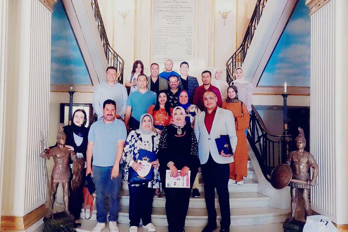 mabroukmm's tweet photo. فى يوم تكريم الإعلاميين والصحفيين واحتفالاً بيوم الإعلام الإيجابي ... كان لي الشرف بتكريمي  من الدكتورة  Mervat Elsayed  
 رئيس المركز الإفريقي لخدمات صحة المرأة
شكراً جزيلاً على هذا التكريم الذي أعتز به وكل التقدير والاحترام لكل الزملاء الصحفيين والإعلاميين في هذا اليوم المميز https://t.co/bVx03yQ5vI