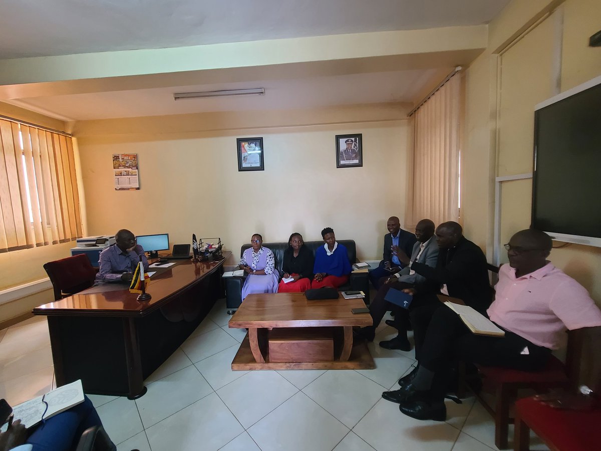 ROSACUg's tweet image. Today, the executive team of @ROSACUg paid a courtesy visit to the Directorate of Traffic and Road Safety as a follow-up to the recently concluded Uganda Road Safety Conference 2025.
The meeting featured meaningful discussions at advancing road safety in Uganda.
#RoadSafetyUg