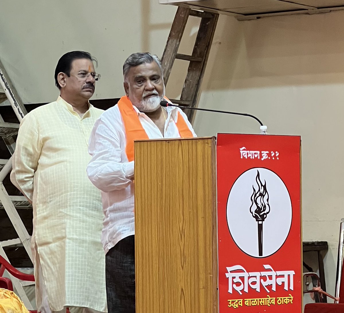 DhatrakAshok's tweet photo. लढा आपल्या मुंबईचा !!!

शिवसेना(उद्धव बाळासाहेब ठाकरे) पक्षाचा शिवडी विधानसभा उपशाखाप्रमुख व गटप्रमुख निर्धार मेळावा पार पडला.

मुंबई महानगर पालिका जिंकणार व धारावीच्या नावाखाली मुंबई लुटणाऱ्यांचा डाव उध्वस्त करणार 

@uddhavthackeray @AUThackeray @rautsanjay61 
@ShivsenaUBTComm https://t.co/7QP9qZWc2W