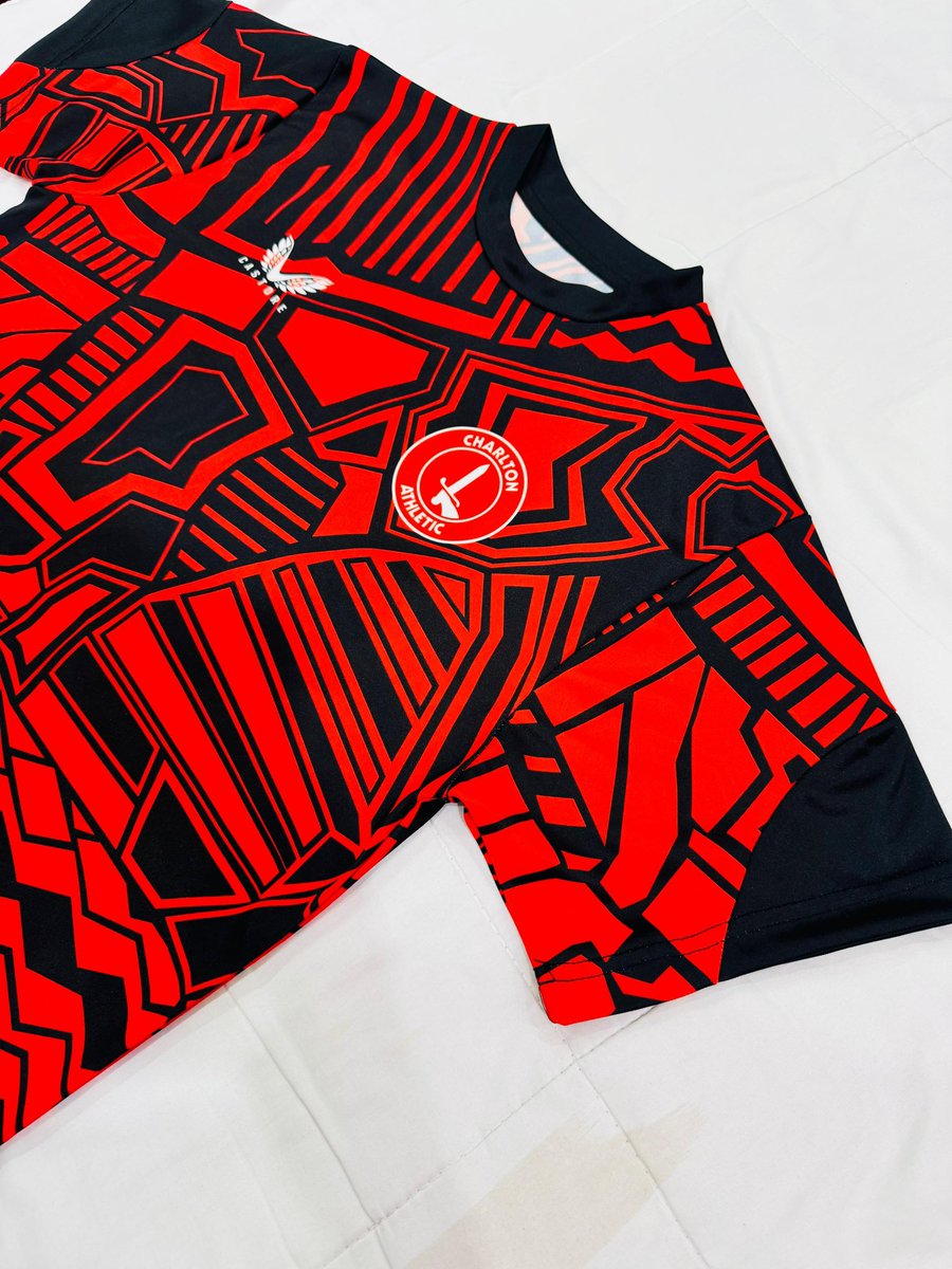 Redrobinsretro1's tweet photo. ‼️AVAILABLE NOW‼️

Available now to order @ https://t.co/RtOJZm7EGy

2025 Training Kit 🔥 

Limited Edition - 100 available 

Kids sizes available ✅ 

Size guide below ⬇️ 

To win a random shirt from us free

• Repost 🔄

• Follow us ❤️

#CAFC https://t.co/oPyw1t1eKS