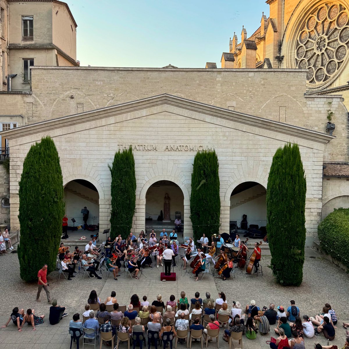 Philippe Augé (@philippe_auge) on Twitter photo Retour sur ce très beau concert, donné dans la cour d’honneur de la Faculté de Médecine <a href="/umontpellier/">Université de Montpellier</a>, par l’Orchestre Symphonique Universitaire de Montpellier #OSUM et l'Ensemble Instrumental de l’UM #EIUM, à l’occasion de la Fête de la musique 2025. Merci à René VACHER ! Retour sur ce très beau concert, donné dans la cour d’honneur de la Faculté de Médecine <a href="/umontpellier/">Université de Montpellier</a>, par l’Orchestre Symphonique Universitaire de Montpellier #OSUM et l'Ensemble Instrumental de l’UM #EIUM, à l’occasion de la Fête de la musique 2025. Merci à René VACHER !