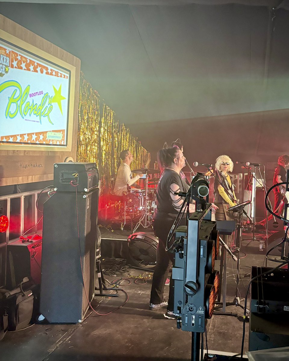 Final day at Sky presents the <a href="/IsleOfWightFest/">Isle of Wight Festival</a>  2025 was a belter … thanks to all who came along, to our fab DJs, to our acts Harriet Jane, Amba Tremain Band, Sweet Unrest, The Deniros, Bootleg Blondie (pic), Enjoy The Silence and Blink Daze … &amp; Meyer Dancers.
#skyxiow #IOW2025