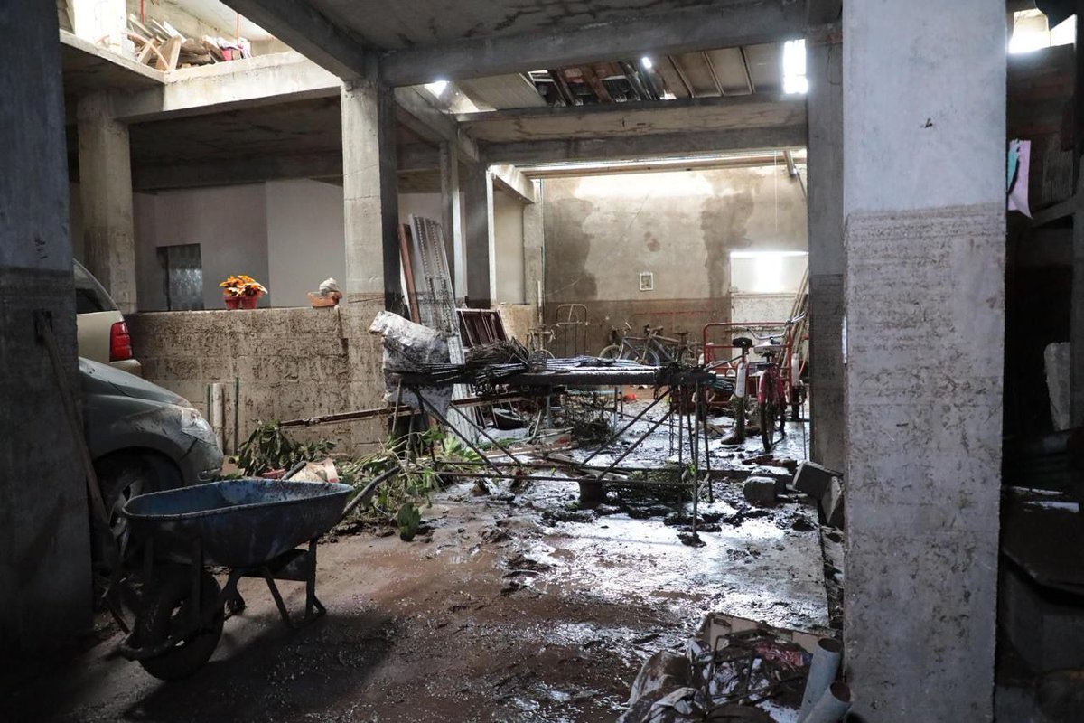 Gobierno <a href="/gobgente/">Gobierno de la Gente</a> atiende familias afectadas por las lluvias en Municipio de Ocampo  la Gobernadora <a href="/LibiaDennise/">Libia Dennise</a> instruyó a su gabinete a realizar visitas a habitantes de la comunidad de San Pedro de Ibarra. Se registran 950 personas afectadas, 244 viviendas.<a href="/ErikaSolorio02/">Erika Solorio</a>