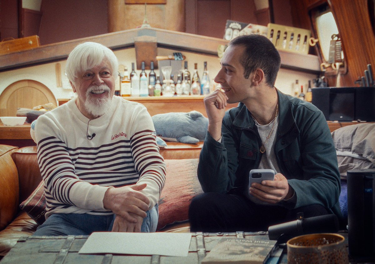 camillegreen03's tweet photo. #PaulWatson se lance pour la première fois dans la chanson ! https://t.co/ZzZNhvfAvm https://t.co/6KZZPKPfUd