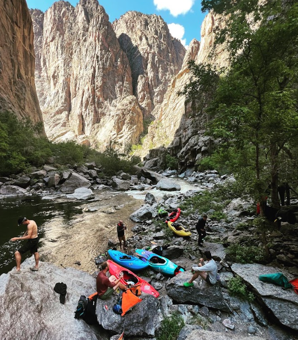LaikenJordahl's tweet photo. PRESS RELEASE: We're proud to lead more than 100 groups urging Western Governors to reject the biggest public lands sell-off in history.

Governors' annual meeting is today in Santa Fe. We call on each and every governor to publicly oppose the sell-off before the meeting ends. https://t.co/OzytJIyFzC